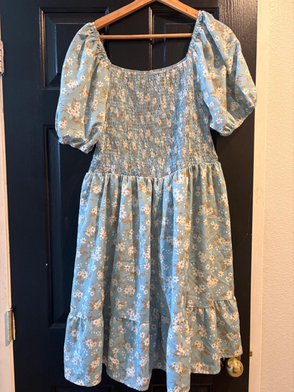 Womens Blue Floral Smocked Puff-Sleeve Dress
